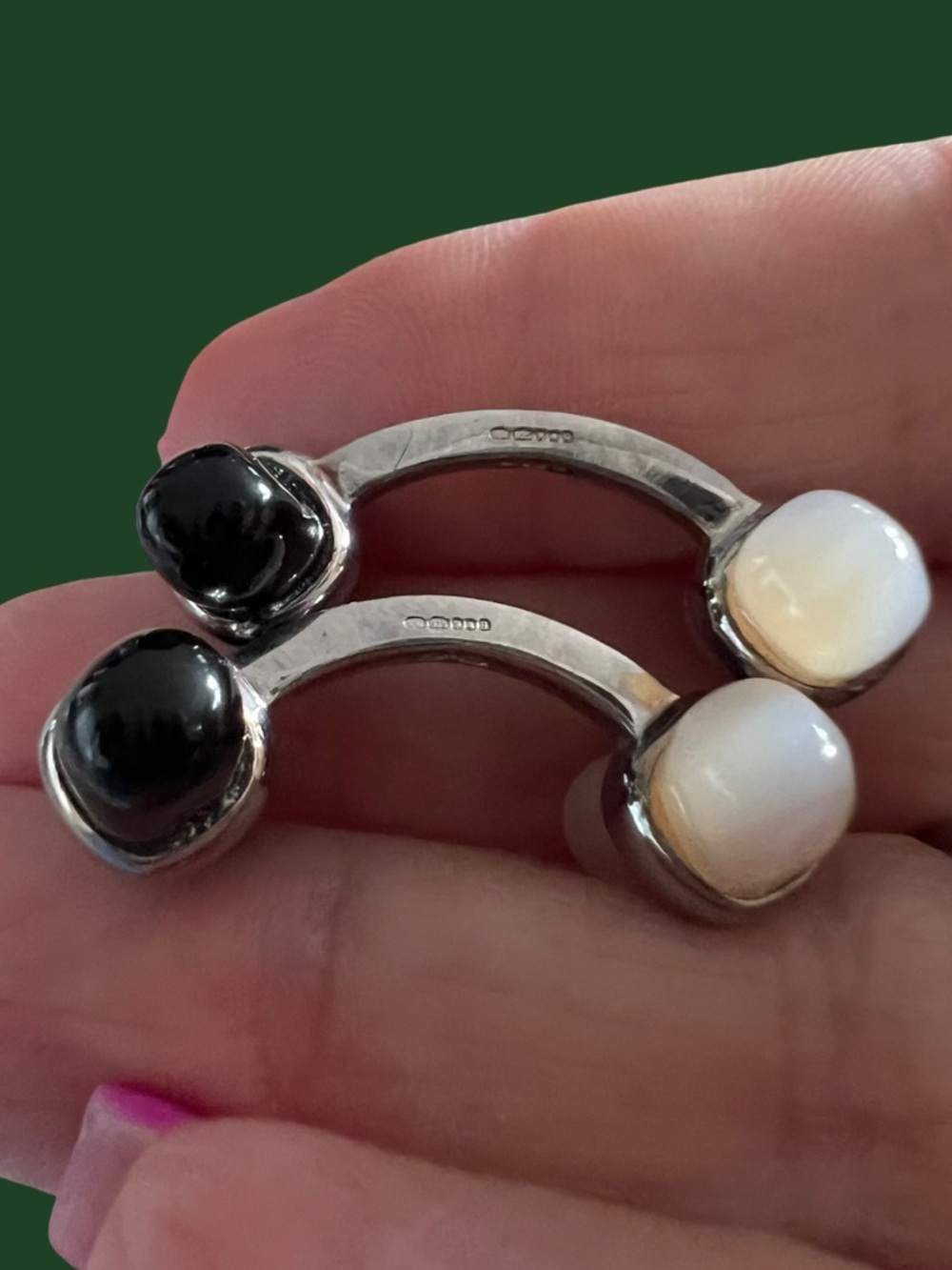 Links of London Sterling Silver Cufflinks Set - Onyx & Mother of Pearls - Picture 8 of 9